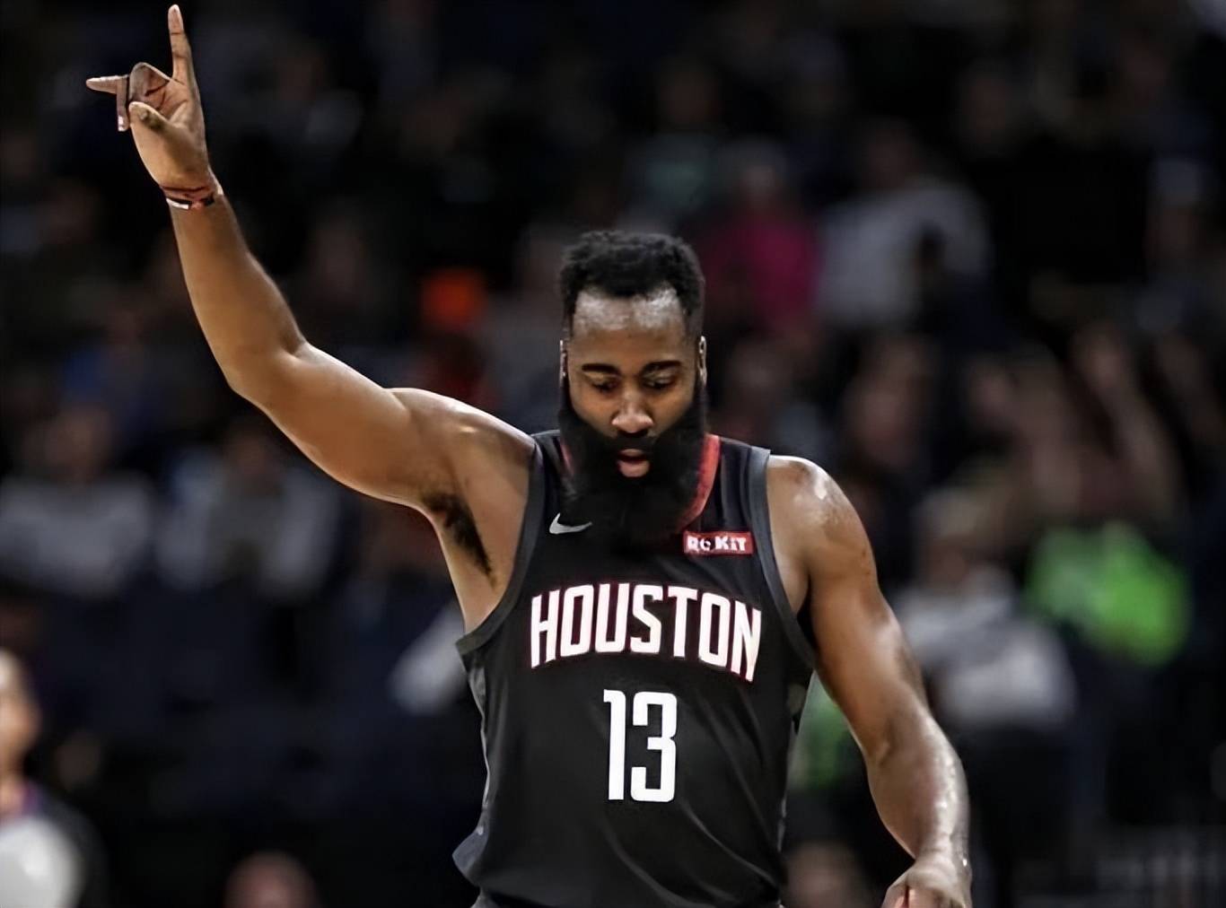 名记：联盟内普遍认为字母哥若申请交易 心仪下家只有尼克斯！（名记：业内共识认为字母哥若提出交易申请，唯一首选将是尼克斯）