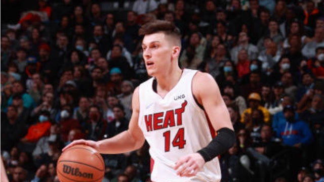 埃奇库姆下半场怒砍18分！全场贡献23分&正负值为+13（埃奇库姆下半场爆发砍下18分，全场拿下23分正负值+13）