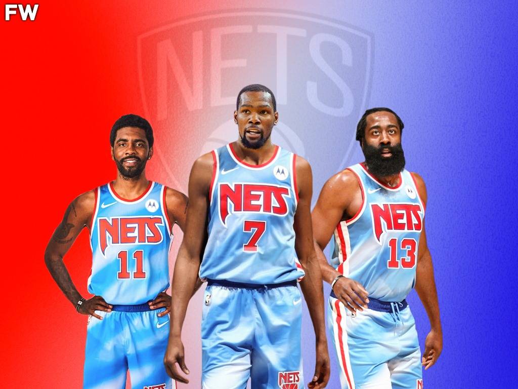 因伤无缘本场比赛，穆西亚拉在家用电视观看拜仁vs巴黎（因伤缺席本场，穆西亚拉居家电视观战拜仁对巴黎）