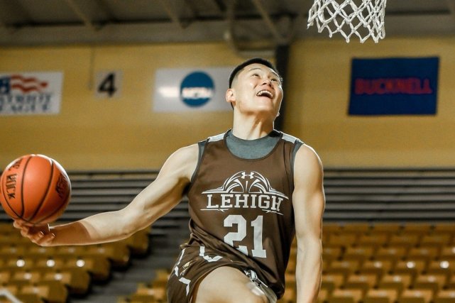 海港成立20周年！徐根宝致辞：俱乐部成绩首先要感谢球迷（海港成立二十周年，徐根宝致辞：俱乐部成绩首功在球迷）