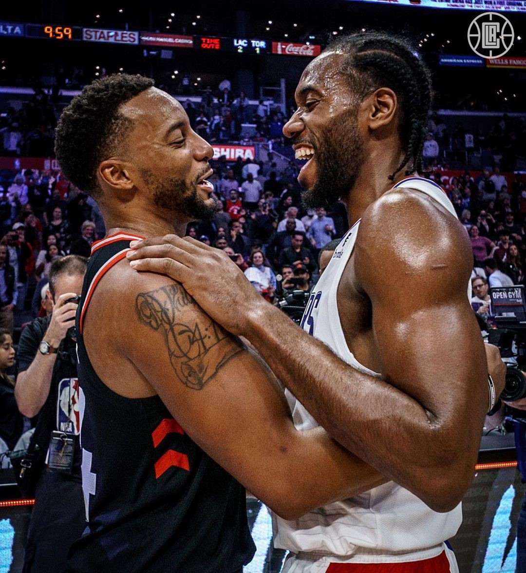 齐达内：在上海见到一个优秀的年轻人，球打得着实可以！（齐达内：上海遇见一位出色新秀，球技确实了得！）