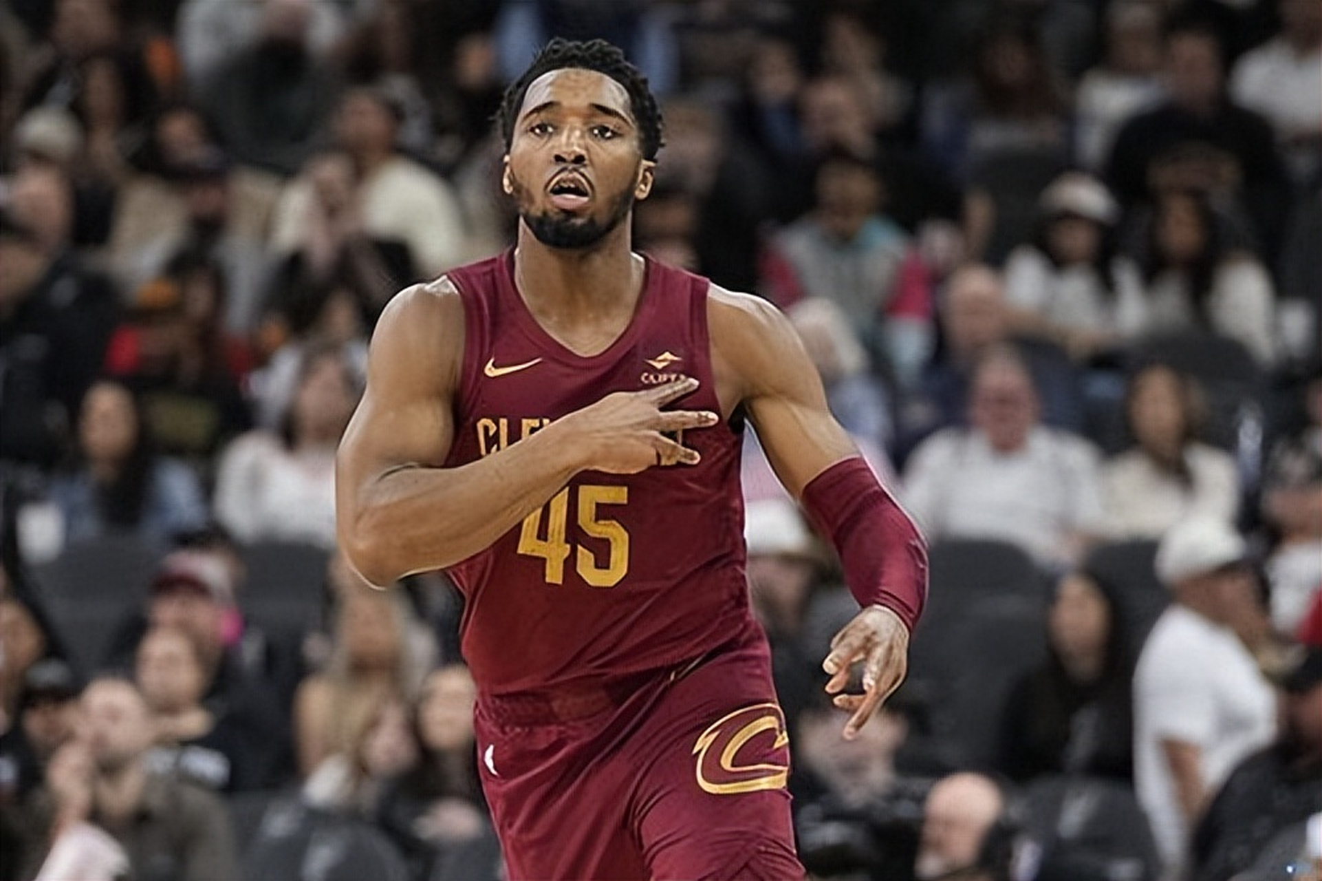 足球评论员如何分析比赛？（足球评论员怎样解读一场比赛？）