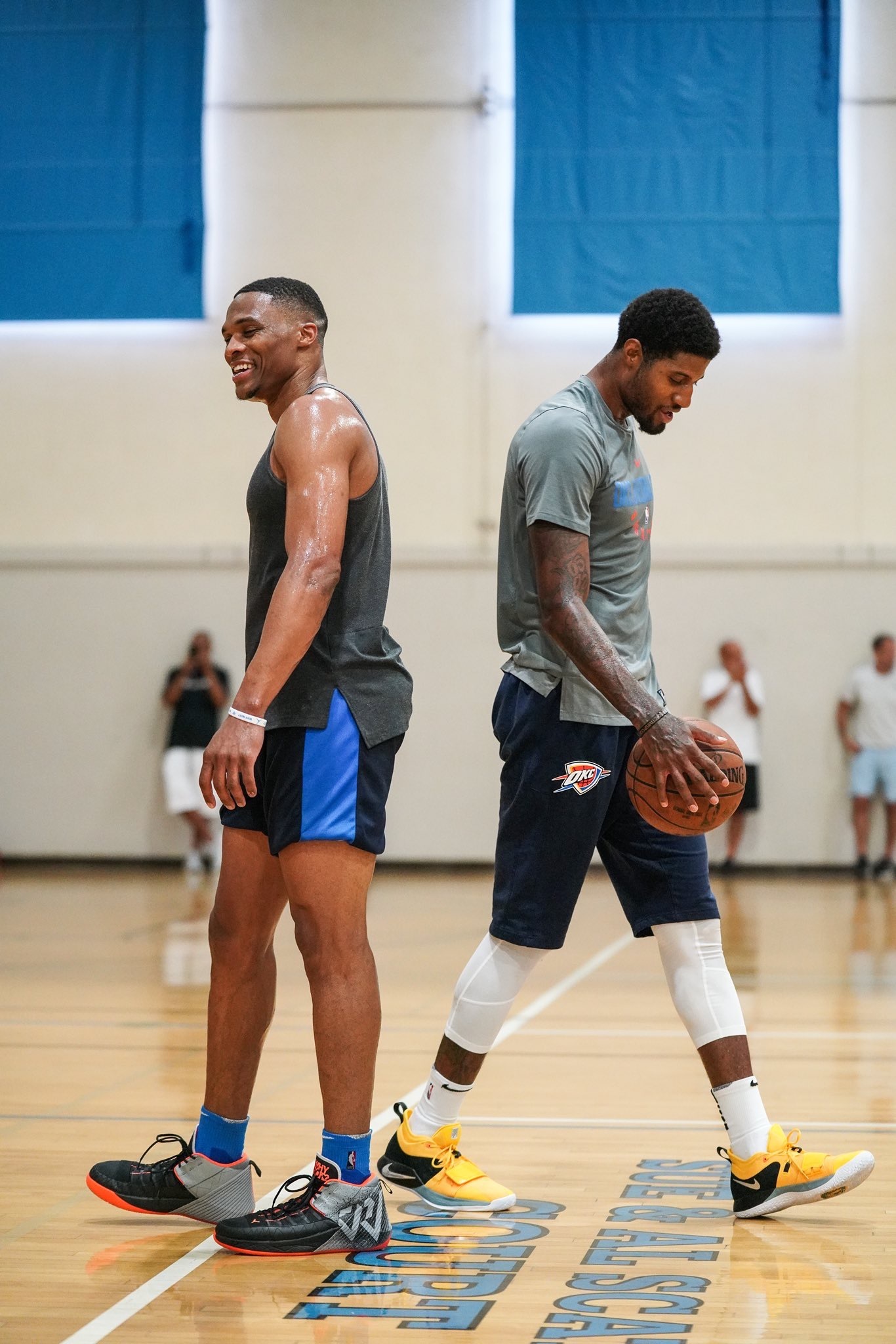 球棒收起来！Kanavi：大家打得很好，没有整顿纪律的必要（别敲打了！Kanavi：队伍表现出色，无需再整顿纪律）