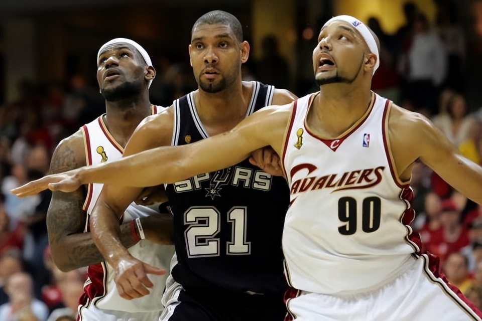 还算强队吗？火箭最近两场失利连续被垫底球队大逆转（火箭近两场连遭垫底队逆转，强队成色存疑）