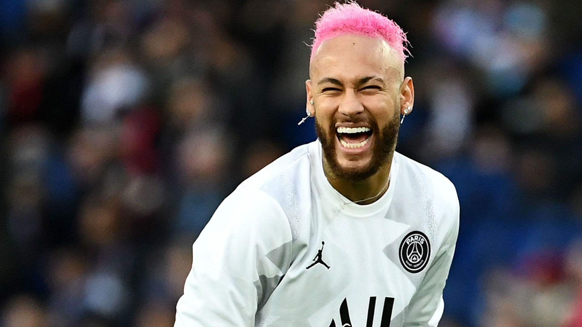 独行侠交易传闻：加福德成热门目标，他能带来即战力吗？（独行侠交易风声四起：加福德成补强焦点，能否立即提升战力？）