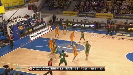 17岁天才卡尔展现极强潜力，德甲首秀表现亮眼，凭借出色技术和风格成为焦点。（17岁天才卡尔德甲首秀惊艳，精湛技术与独特风格尽显潜力成全场焦点）